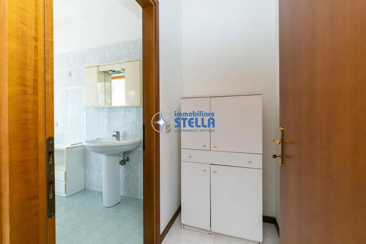 Condominio Arcobaleno Lido di Jesolo 0*,  İtalya
